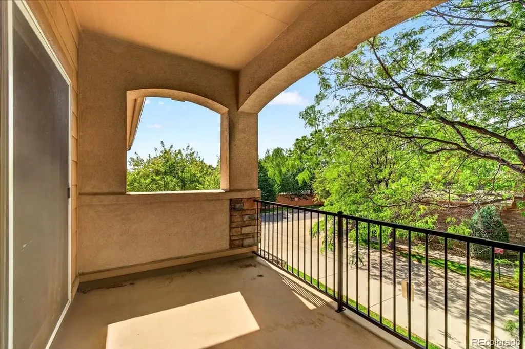 1703 Whitehall Drive Longmont CO 80504