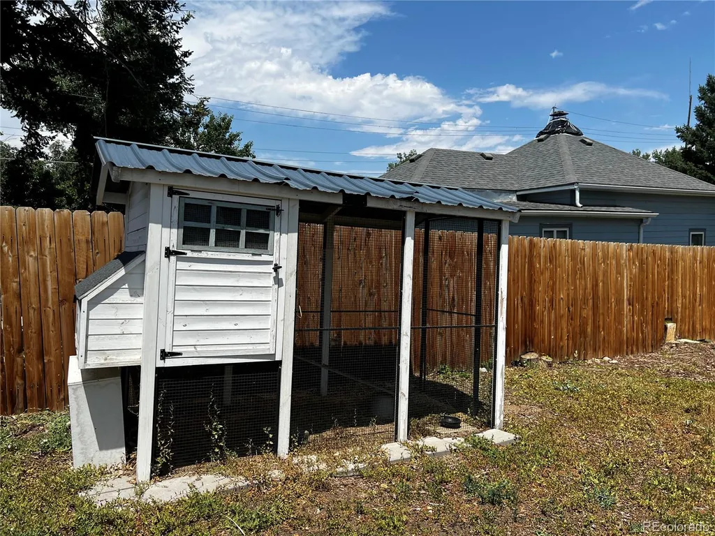 675 Knox Court Denver CO 80204