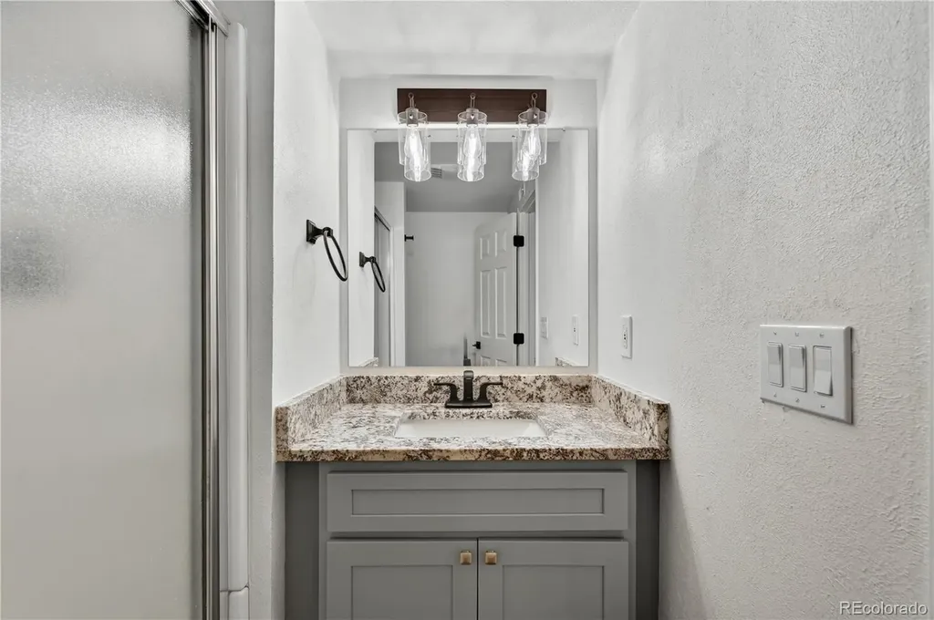 9621 Orangewood Drive Denver CO 80260