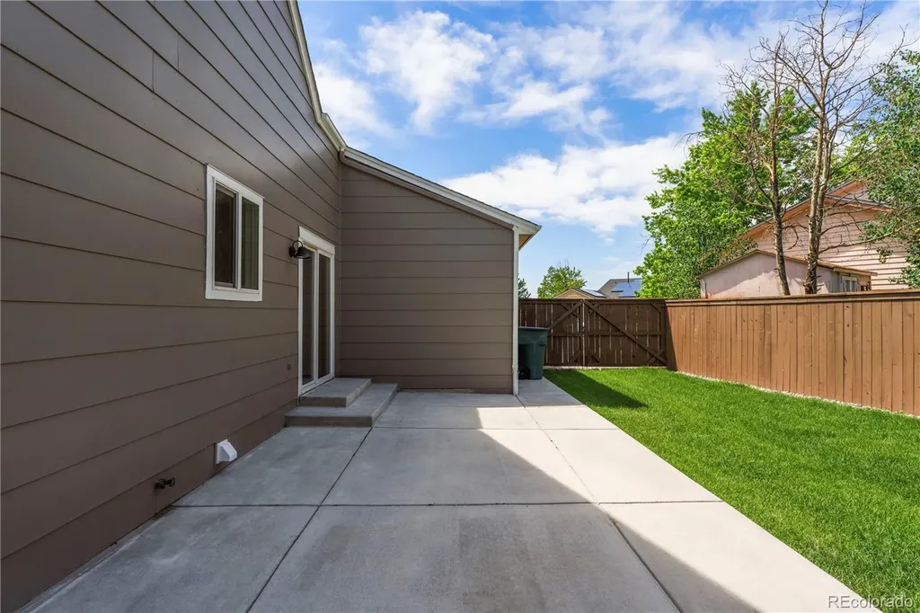 9621 Orangewood Drive Denver CO 80260
