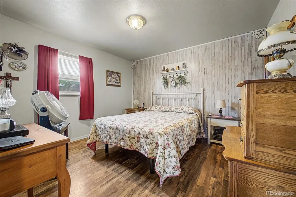 381 El Paso Court Denver CO 80221
