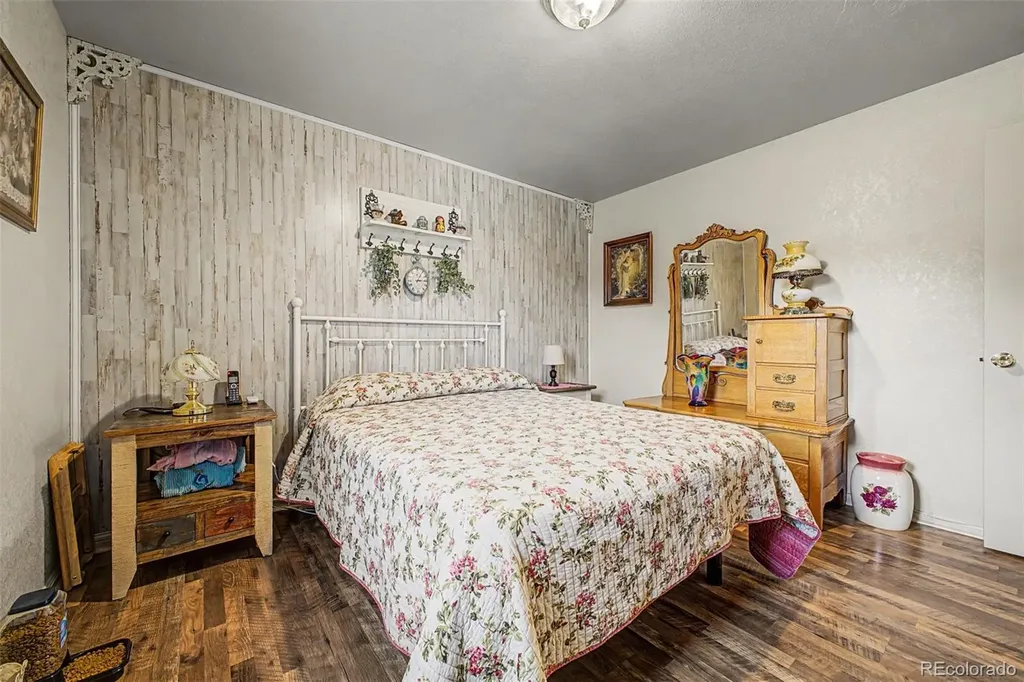 381 El Paso Court Denver CO 80221