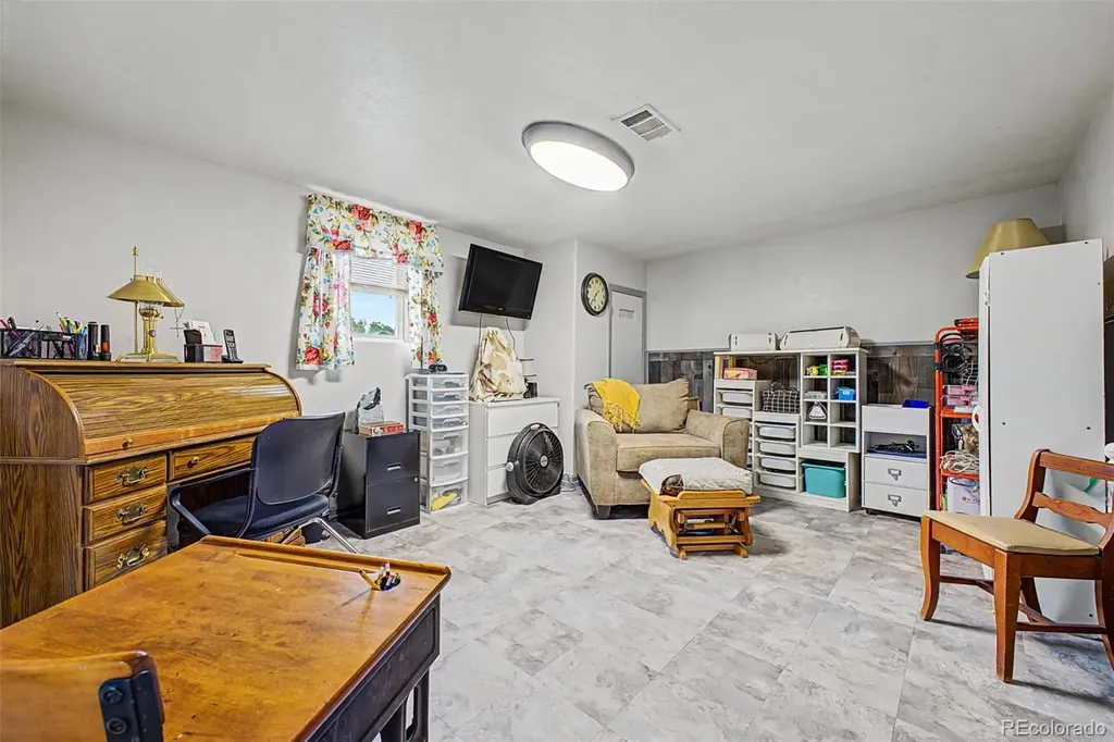 381 El Paso Court Denver CO 80221