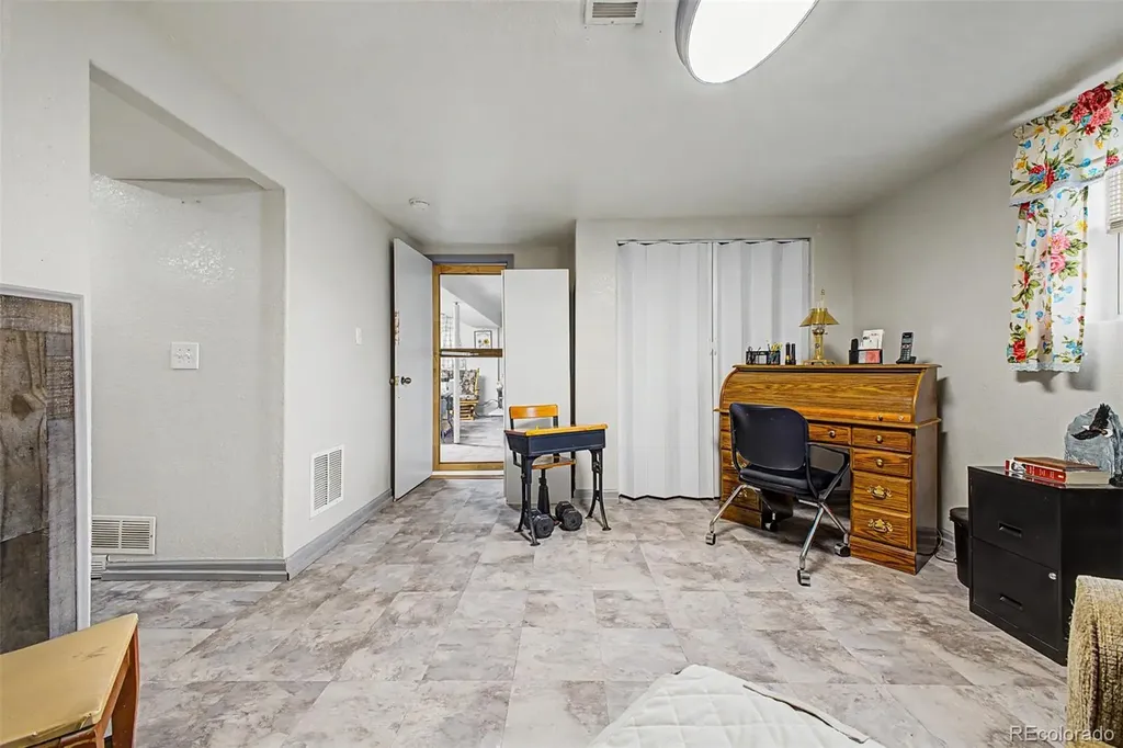 381 El Paso Court Denver CO 80221