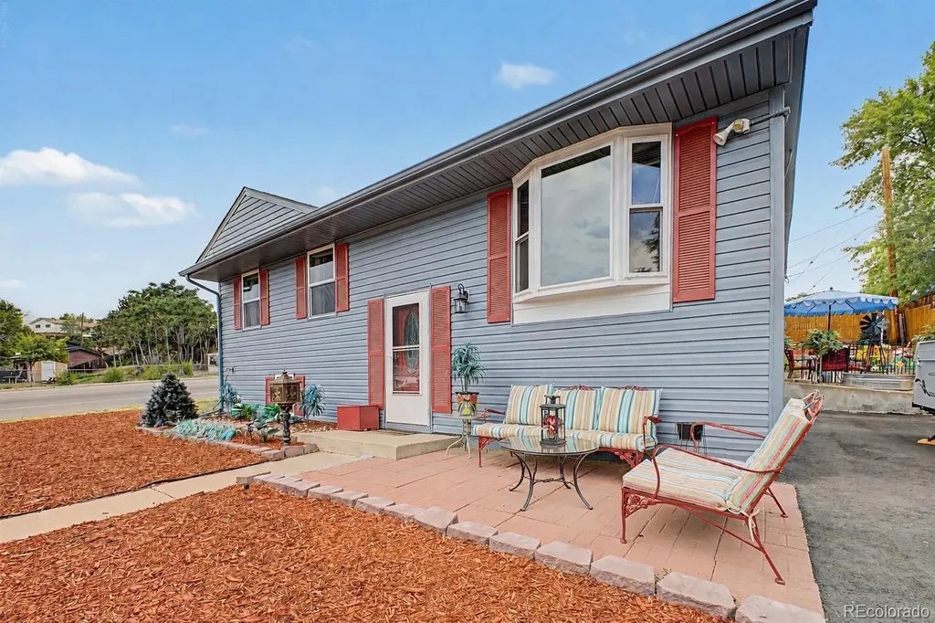 381 El Paso Court Denver CO 80221