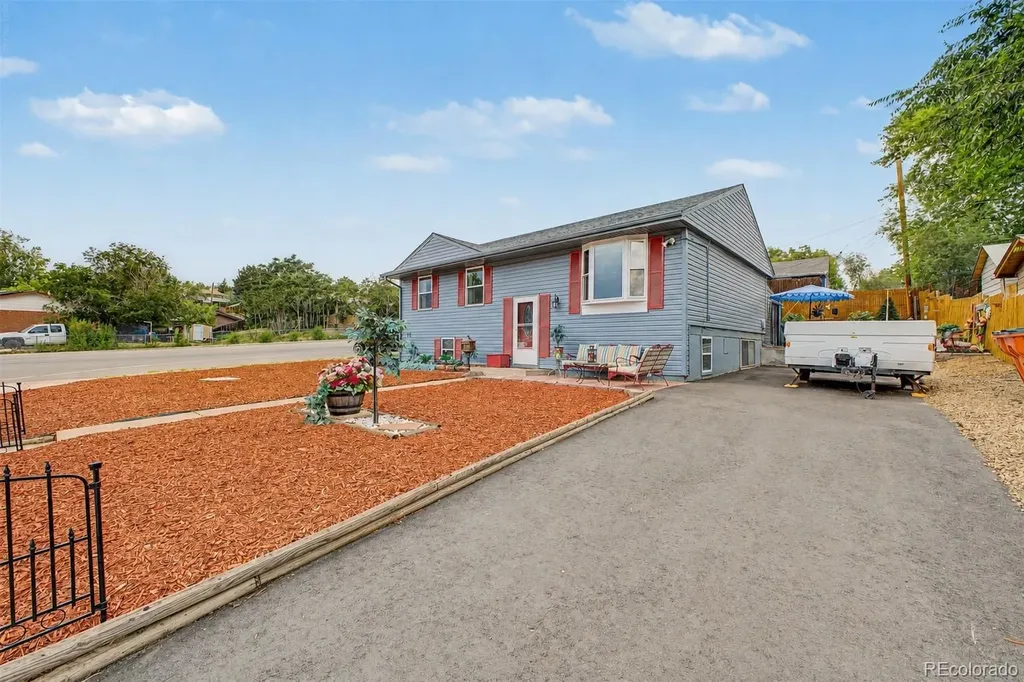 381 El Paso Court Denver CO 80221