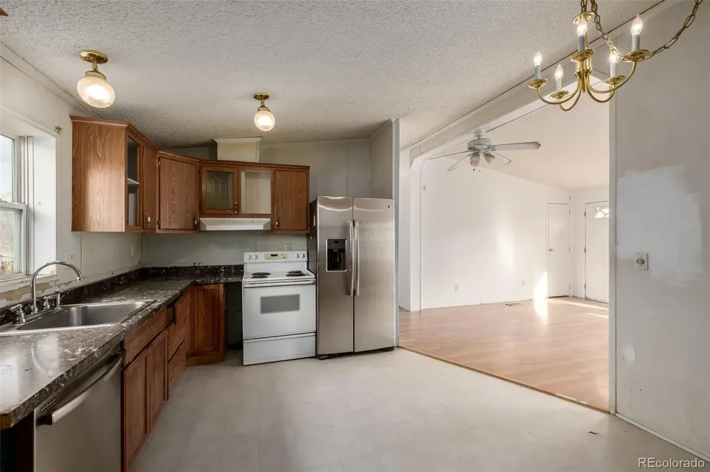 9088 Fontaine Street Denver CO 80260