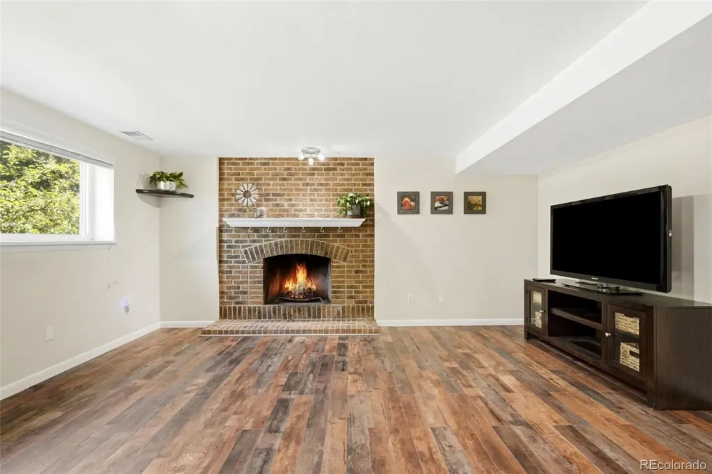 13758 W Asbury Circle Lakewood CO 80228