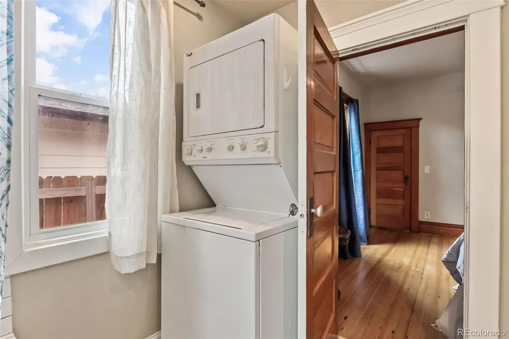 928 N Corona Colorado Springs CO 80903