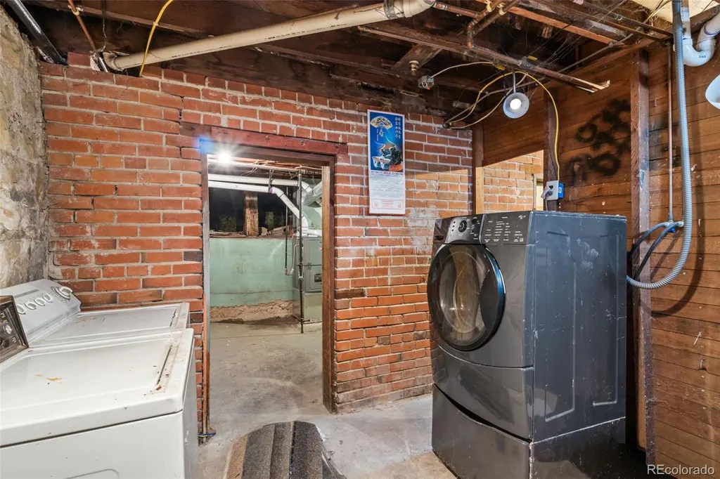 928 N Corona Colorado Springs CO 80903