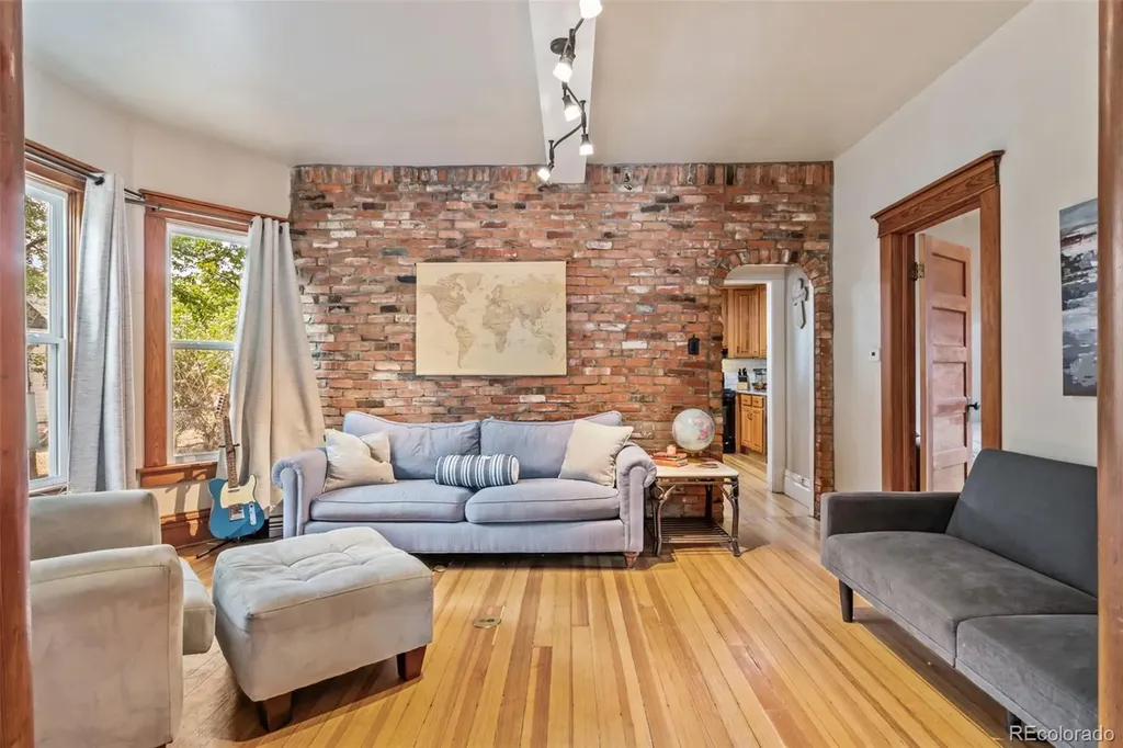 928 N Corona Colorado Springs CO 80903