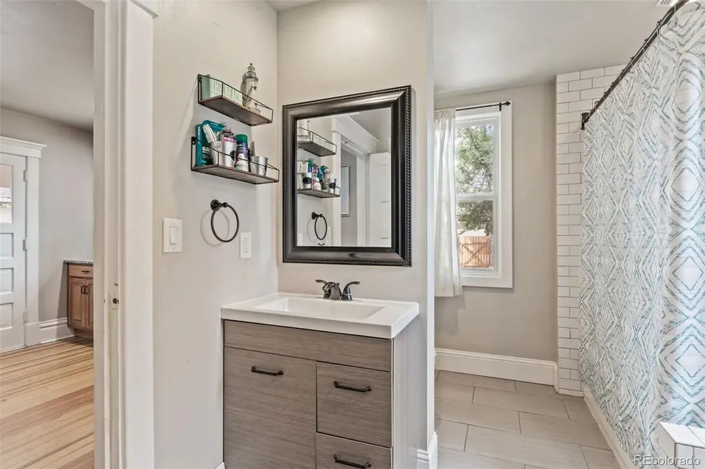 928 N Corona Colorado Springs CO 80903