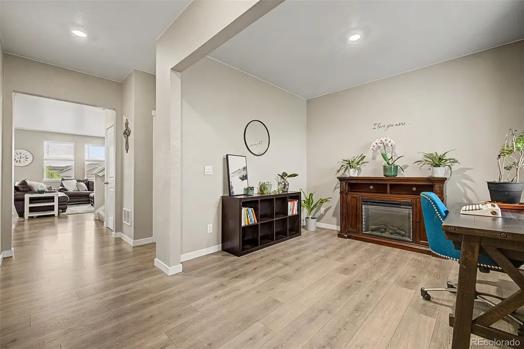 15704 Roslyn Street Thornton CO 80602