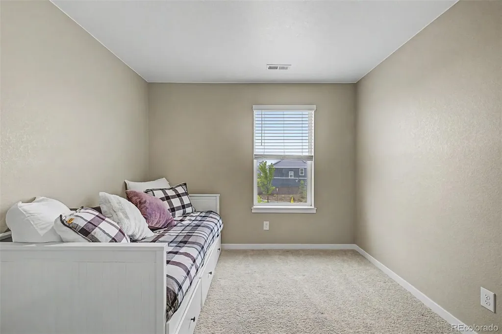 15704 Roslyn Street Thornton CO 80602