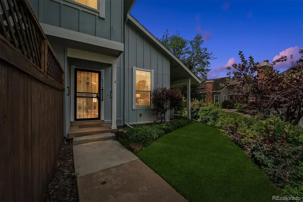 6950 S Knolls Way Centennial CO 80122