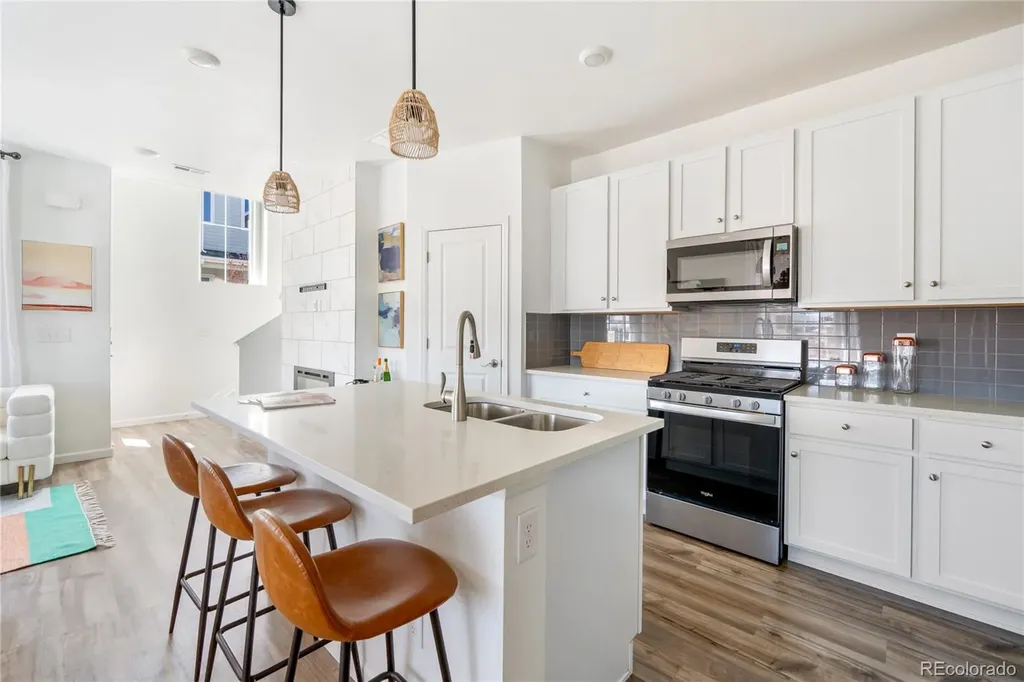1828 S Poplar Court Denver CO 80224