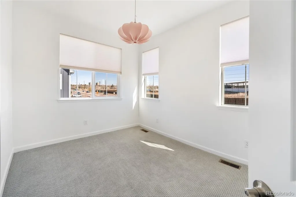 1828 S Poplar Court Denver CO 80224