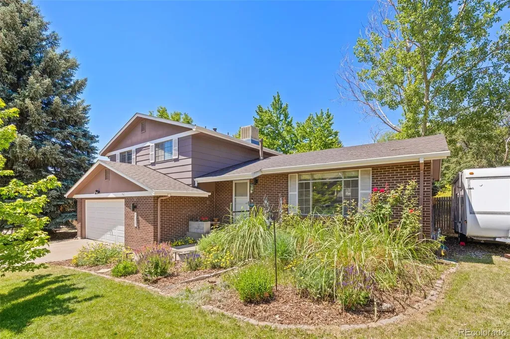 8229 Estes Court Arvada CO 80005