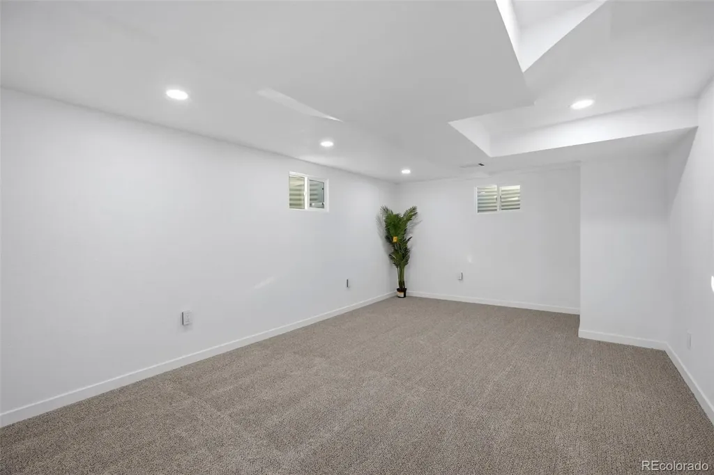 6172 W 68th Avenue Arvada CO 80003