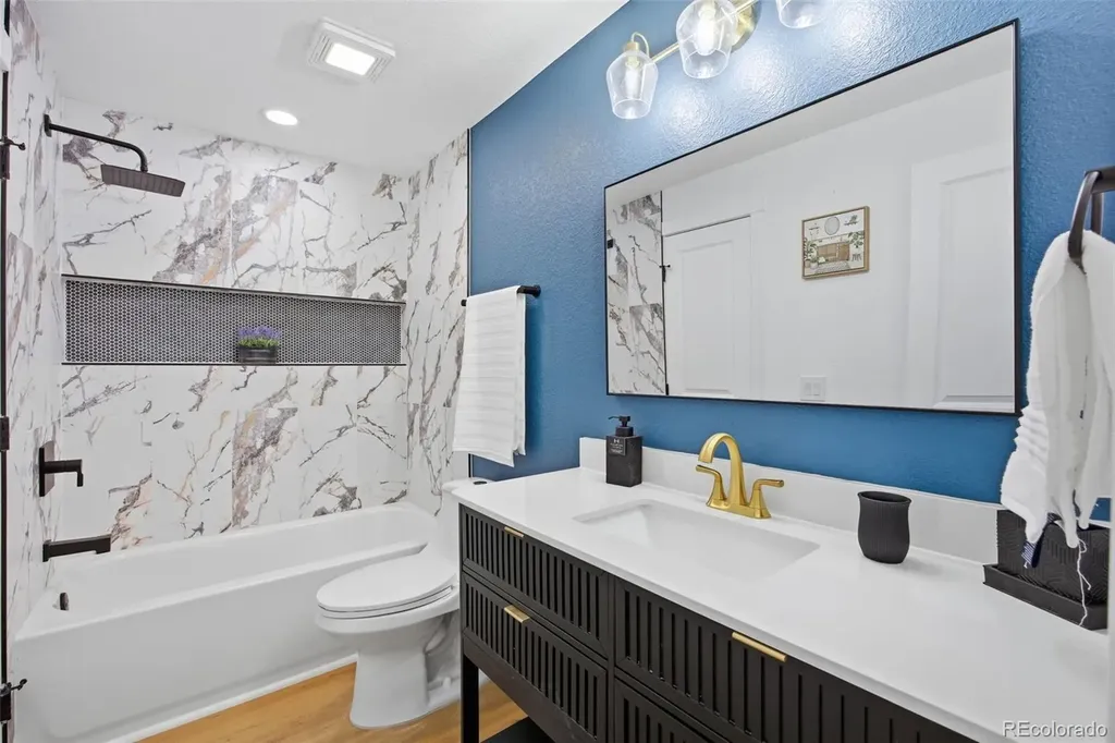 6172 W 68th Avenue Arvada CO 80003