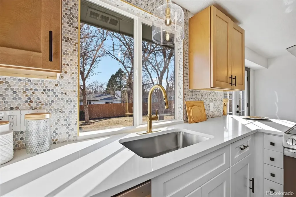 6172 W 68th Avenue Arvada CO 80003