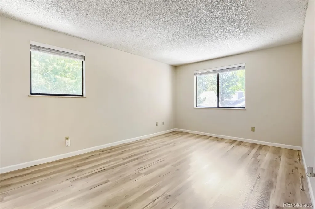 10253 E Peakview Avenue Englewood CO 80111