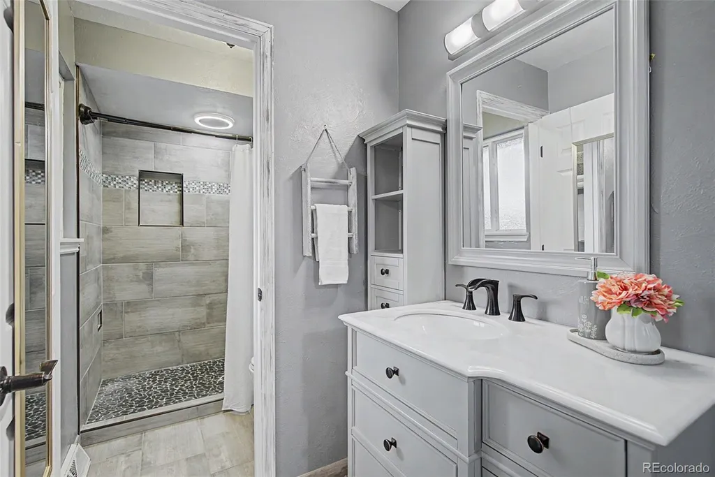 2110 Greenwich Circle Colorado Springs CO 80909