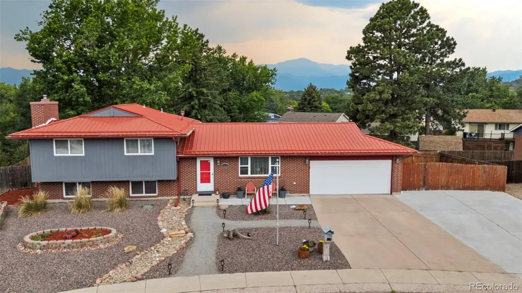 2110 Greenwich Circle Colorado Springs CO 80909