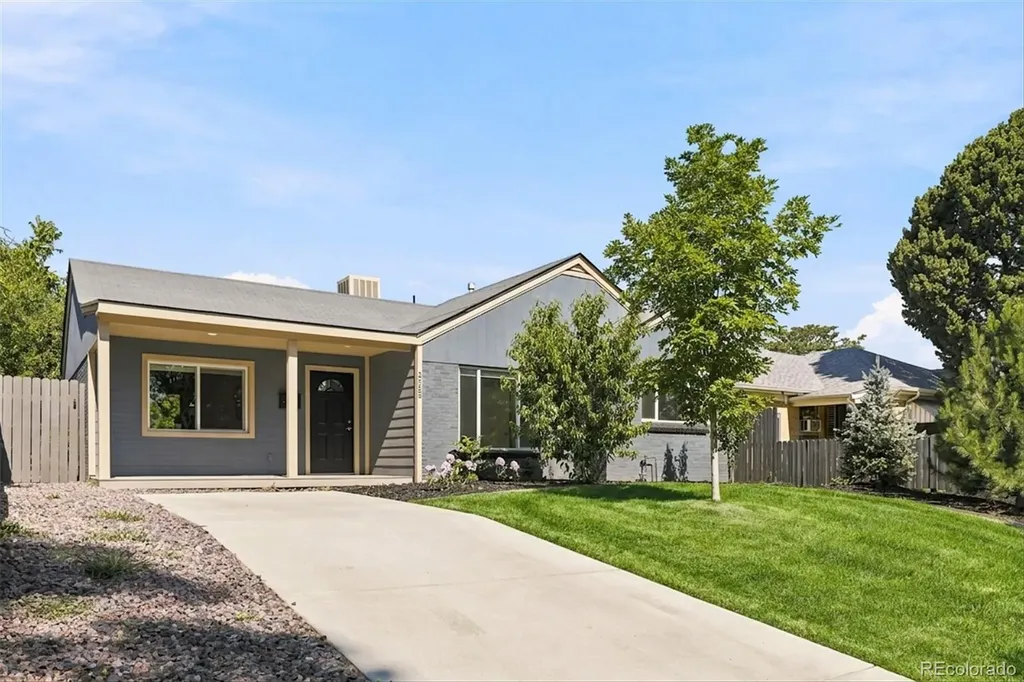 2985 Eudora Street Denver CO 80207