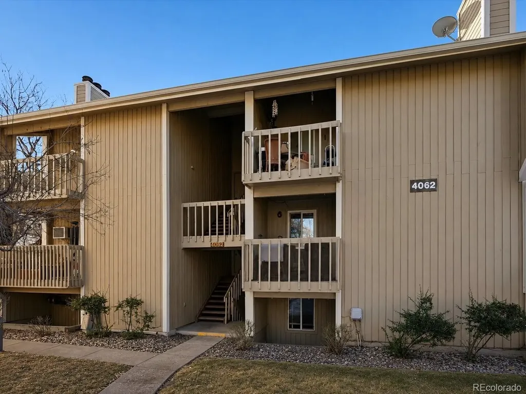 4062 S Atchison Way Aurora CO 80014
