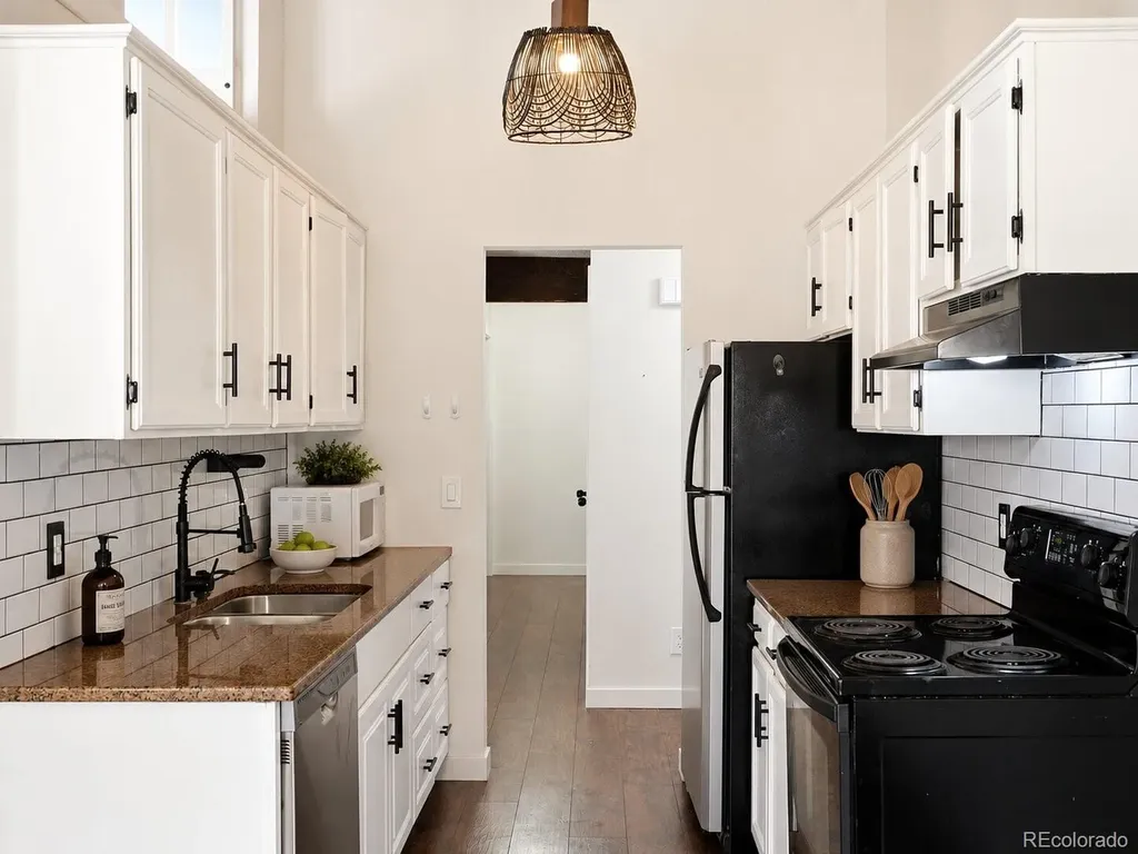 4062 S Atchison Way Aurora CO 80014