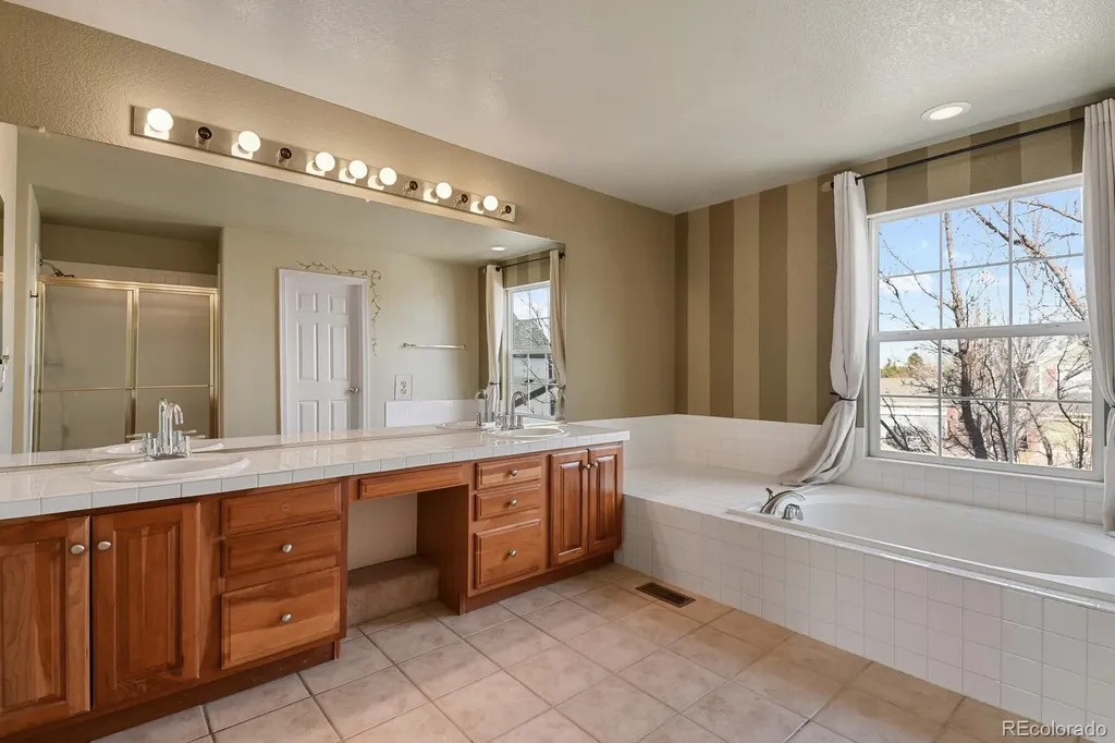 18119 E Caley Circle Aurora CO 80016