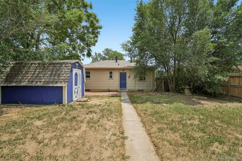 3621 Pontiac Street Denver CO 80207