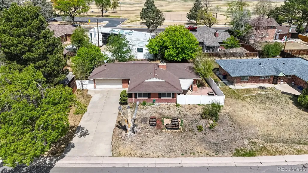 359 Quentin Street Aurora CO 80011