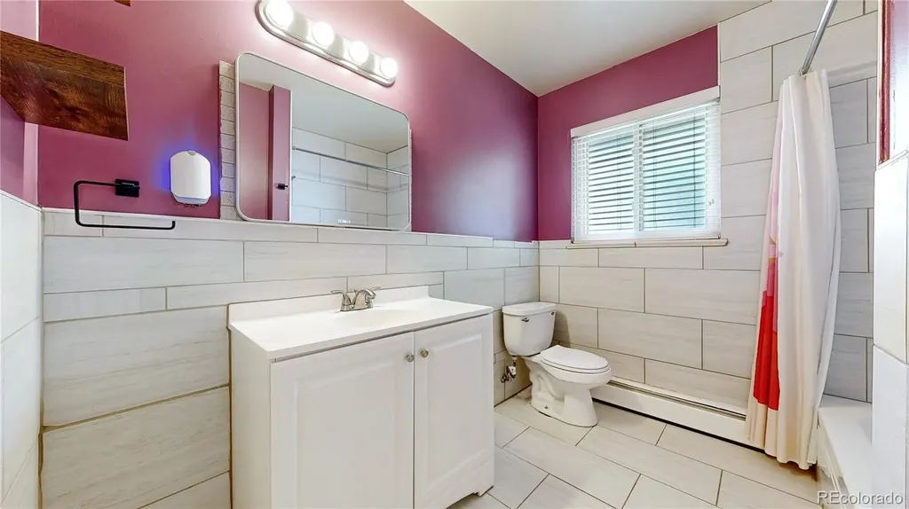 359 Quentin Street Aurora CO 80011