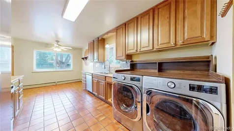 359 Quentin Street Aurora CO 80011