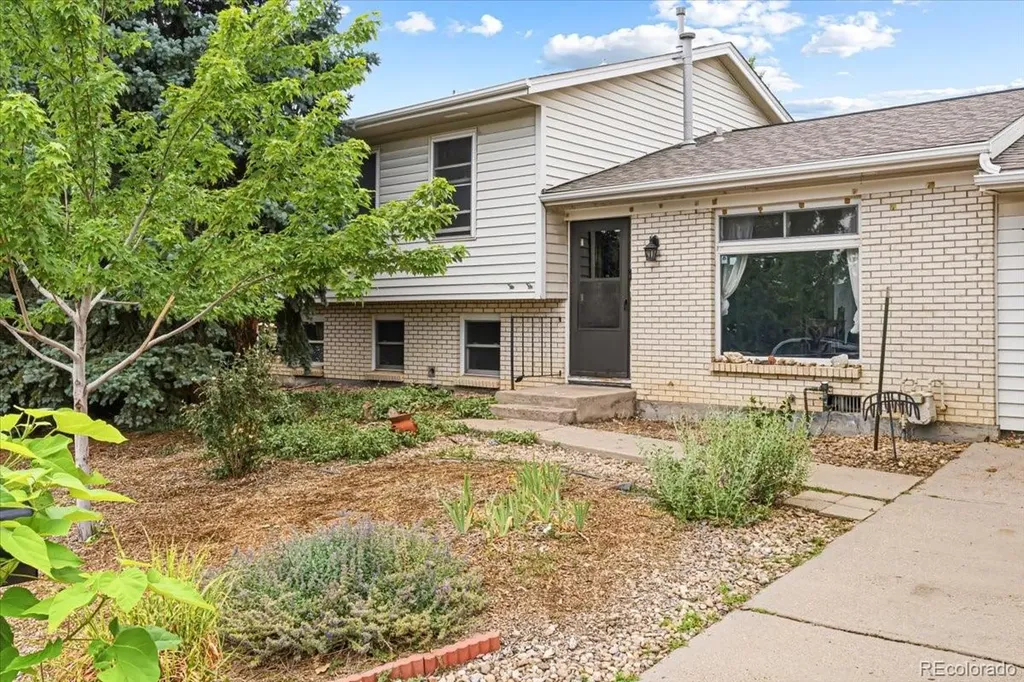9755 Elizabeth Street Thornton CO 80229