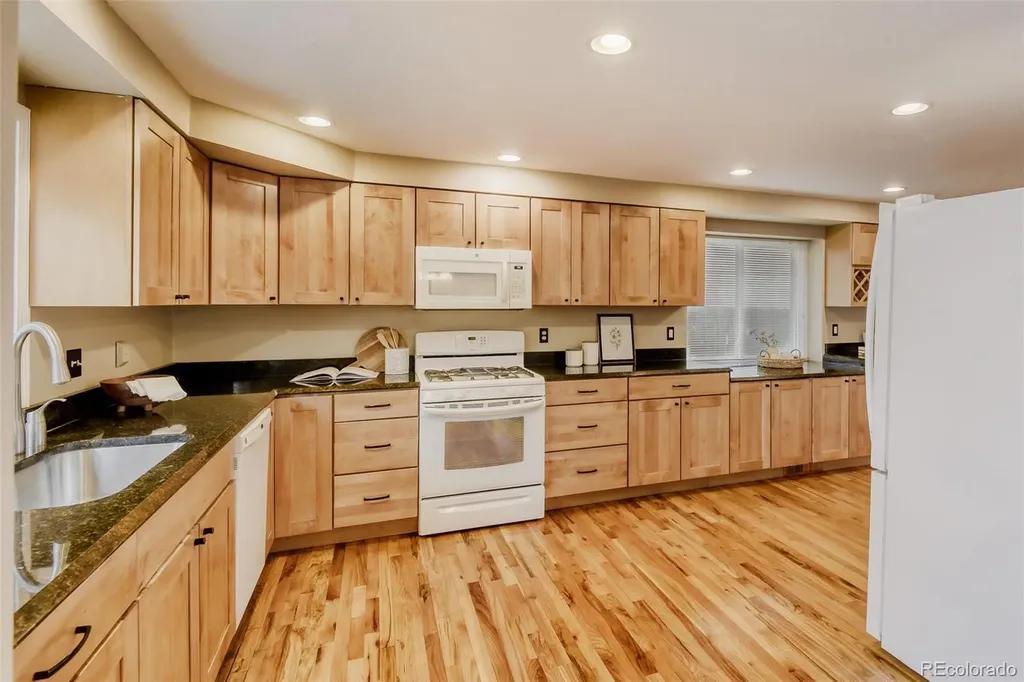 5753 S Lansing Court Englewood CO 80111