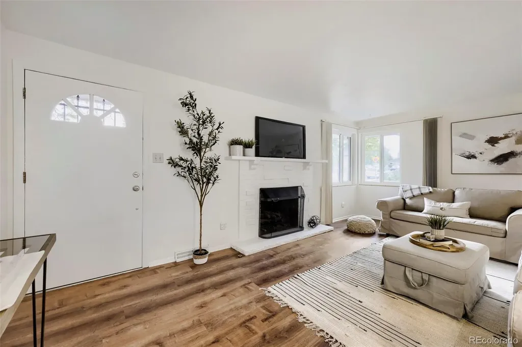 7802 Zuni Street Denver CO 80221
