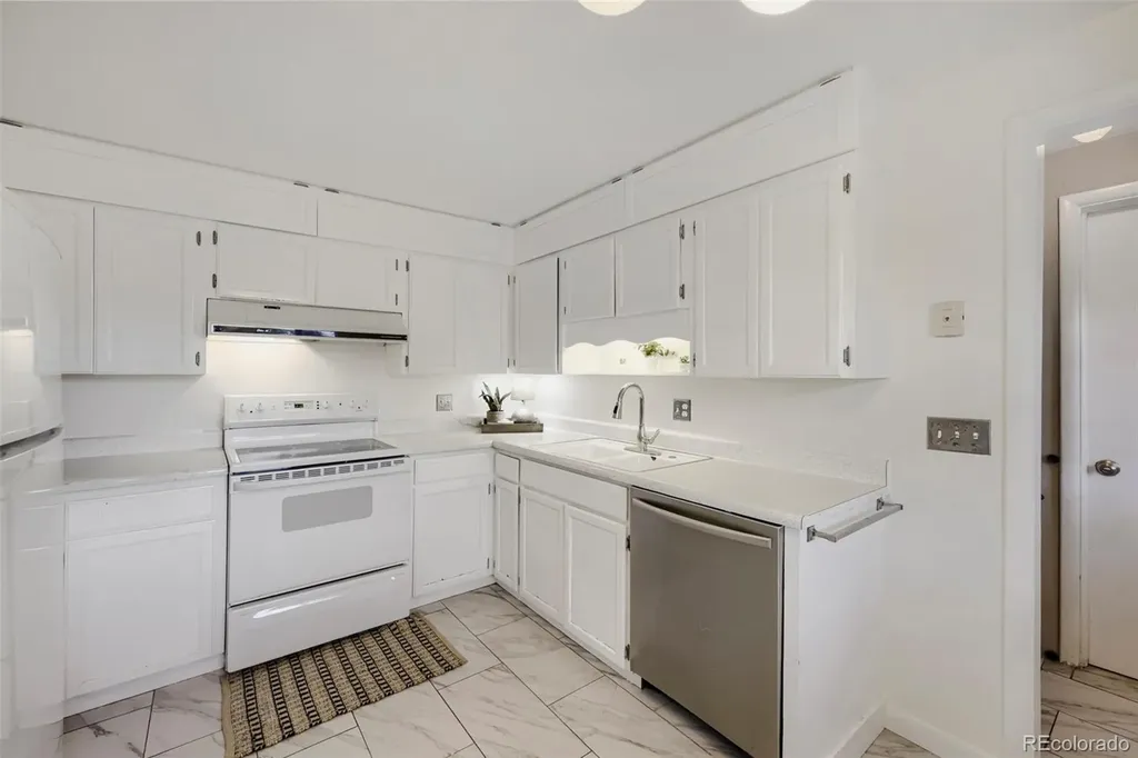 7802 Zuni Street Denver CO 80221