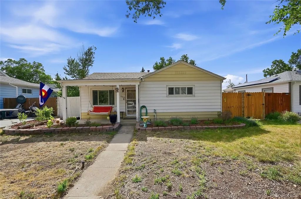 2309 Newark Street Aurora CO 80010