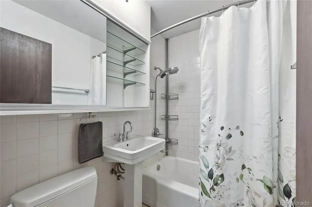 2309 Newark Street Aurora CO 80010