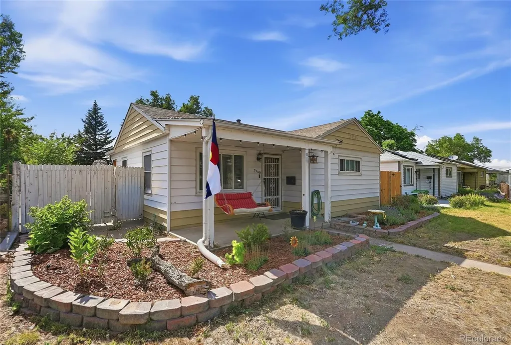 2309 Newark Street Aurora CO 80010