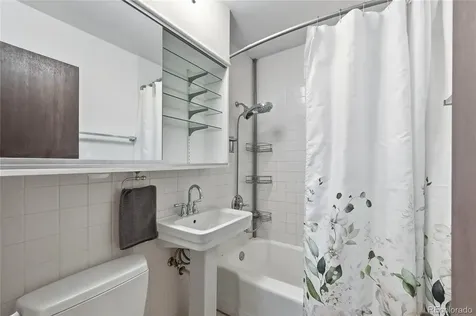 2309 Newark Street Aurora CO 80010