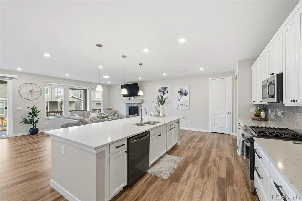 17668 Eclipse Street Broomfield CO 80023