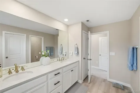 17668 Eclipse Street Broomfield CO 80023