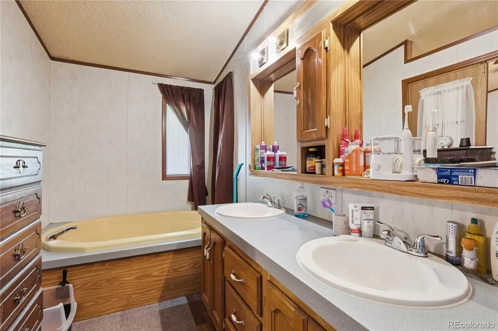 1570 Sedalia Way Aurora CO 80011