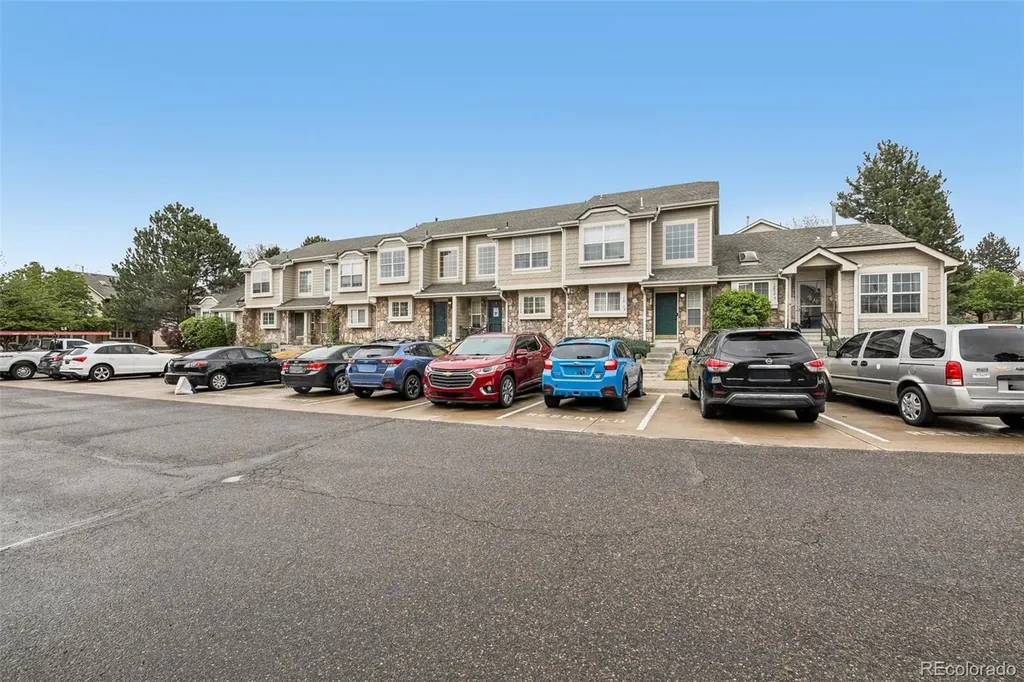 1232 S Waco Street Aurora CO 80017