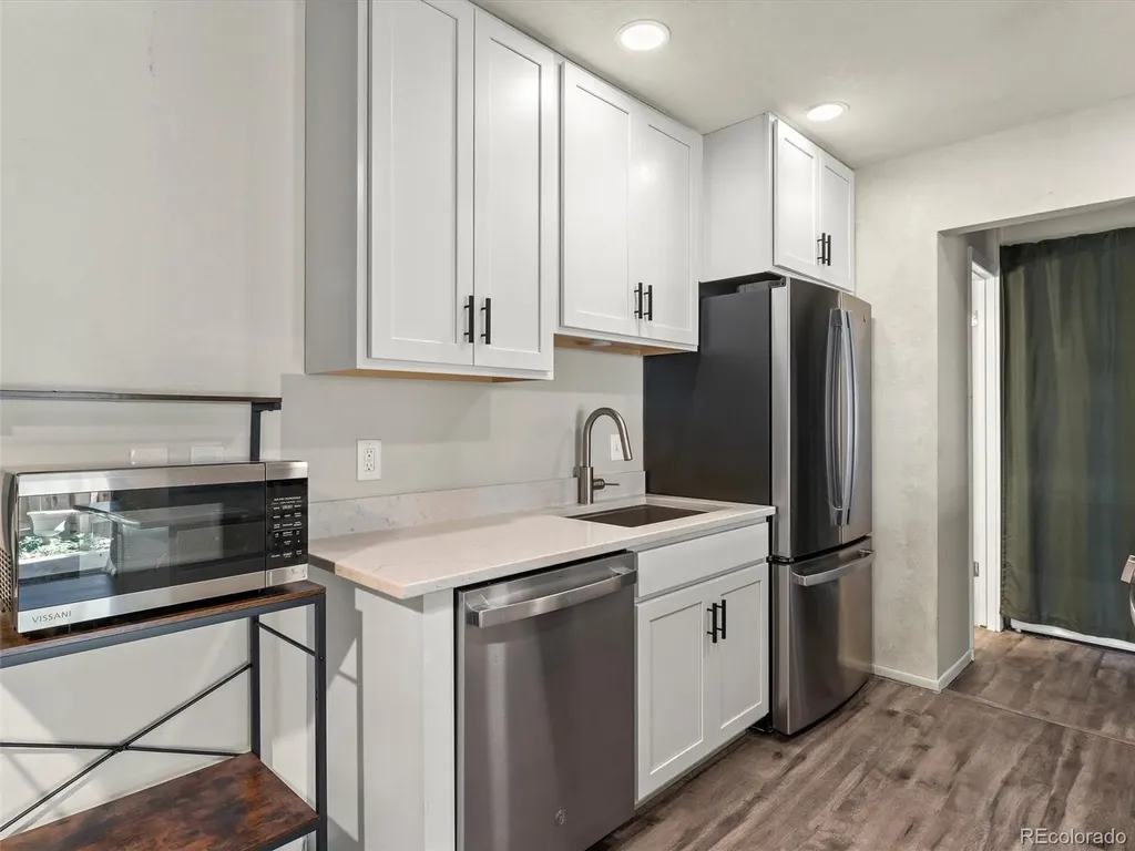 7995 E Mississippi Avenue Denver CO 80247