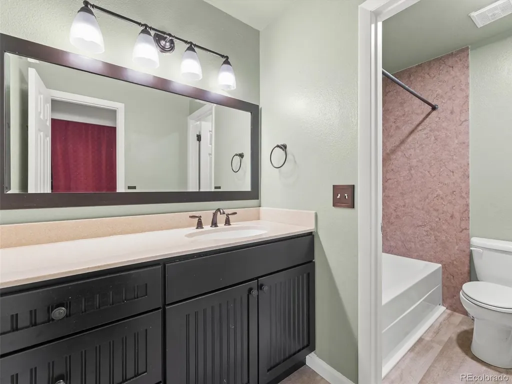 7995 E Mississippi Avenue Denver CO 80247